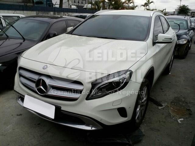 LOTE 021 - Mercedes-Benz GLA 200 Style 2016